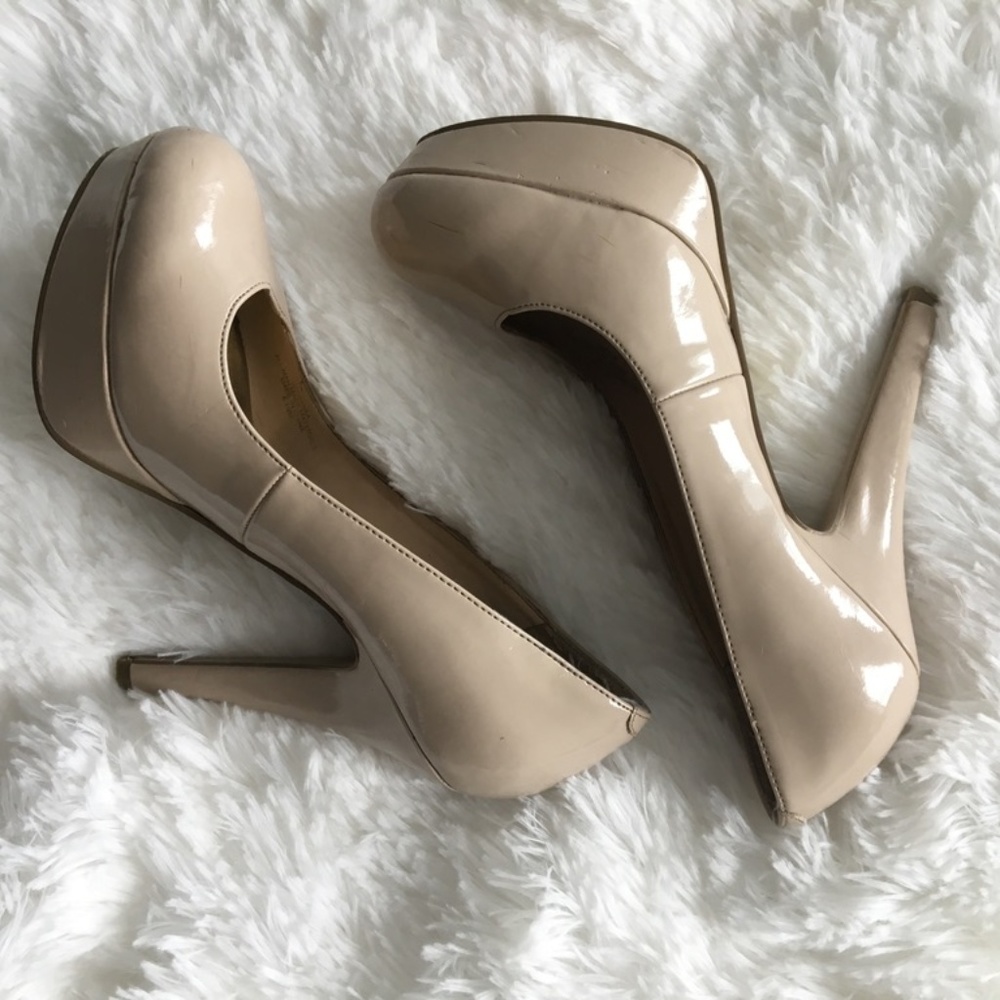 GUESS pumps. Size 7